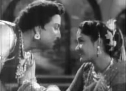 kan moodum velaiyilum - Maha Devi (1957)